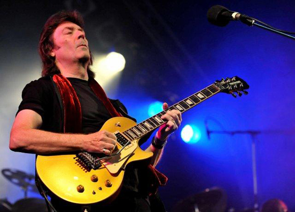 Steve Hackett tour Italia: l’ex chitarrista dei Genesis live a Villa Bertelli