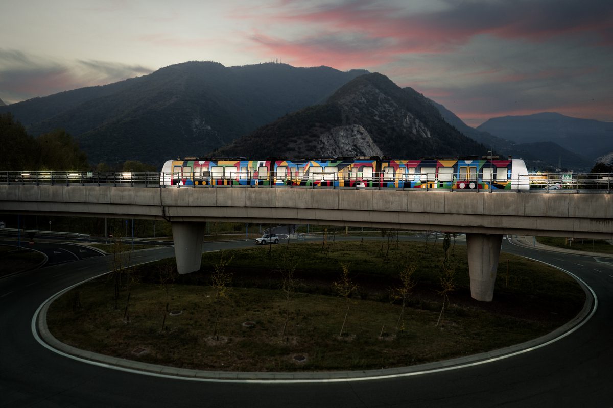 Brescia diventa Metro d’Autore e opera viaggiante con connessioni di Luca Font